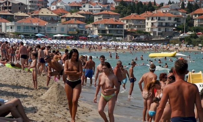Nudism in Bulgaria - video on a nudist beach [Nudism-Planet]